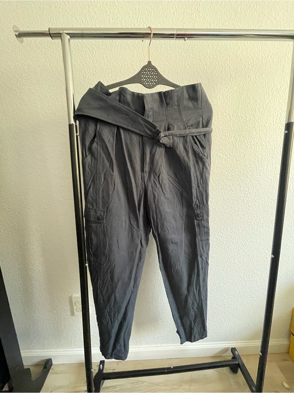 Zara Black High-Waist Paperbag Tapered Ankle Pants